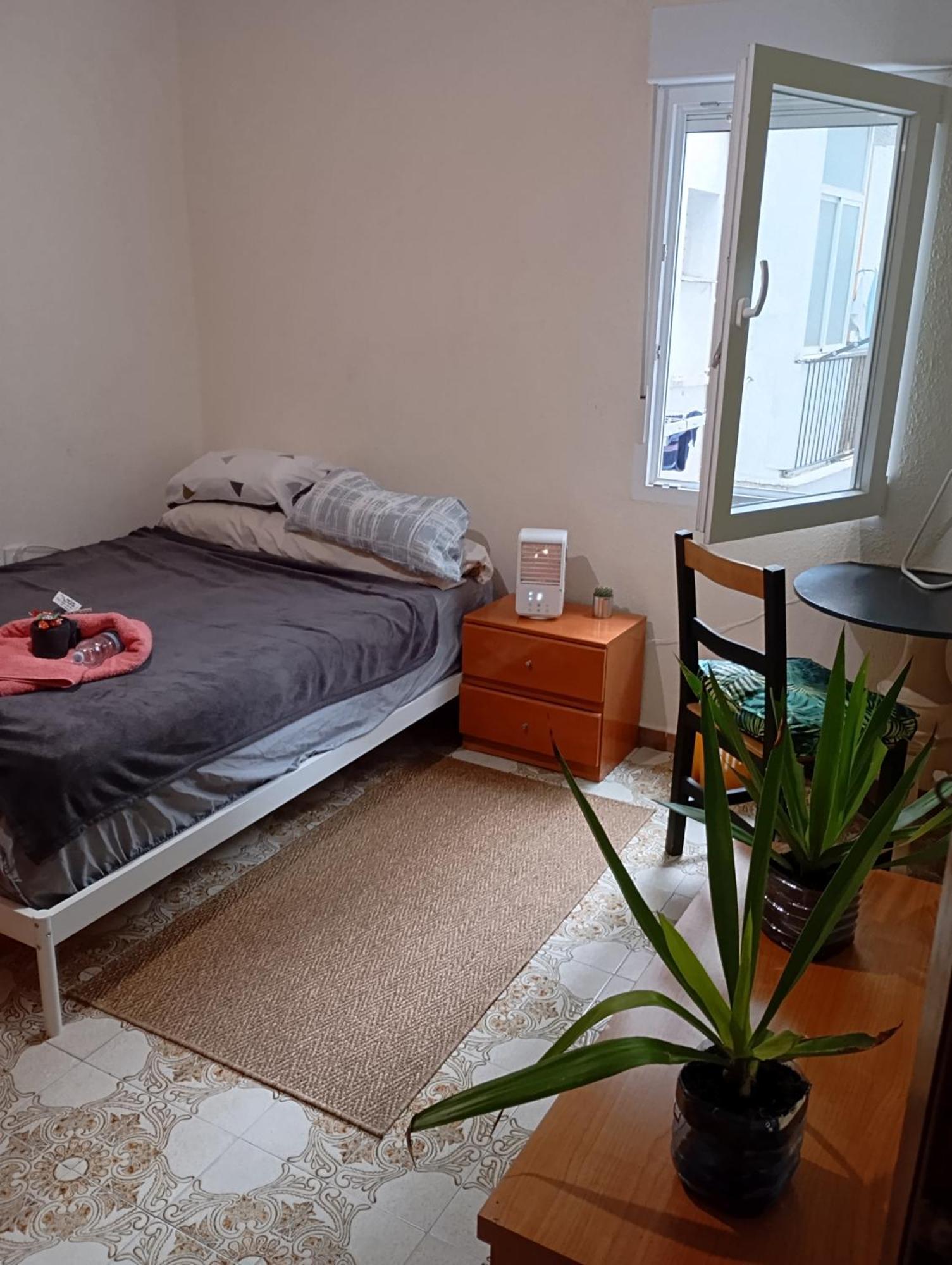 Grosses Modernes Zimmer "Silber" Fuer 2 Personen Und Katzenliebhaber Valencia Exterior photo
