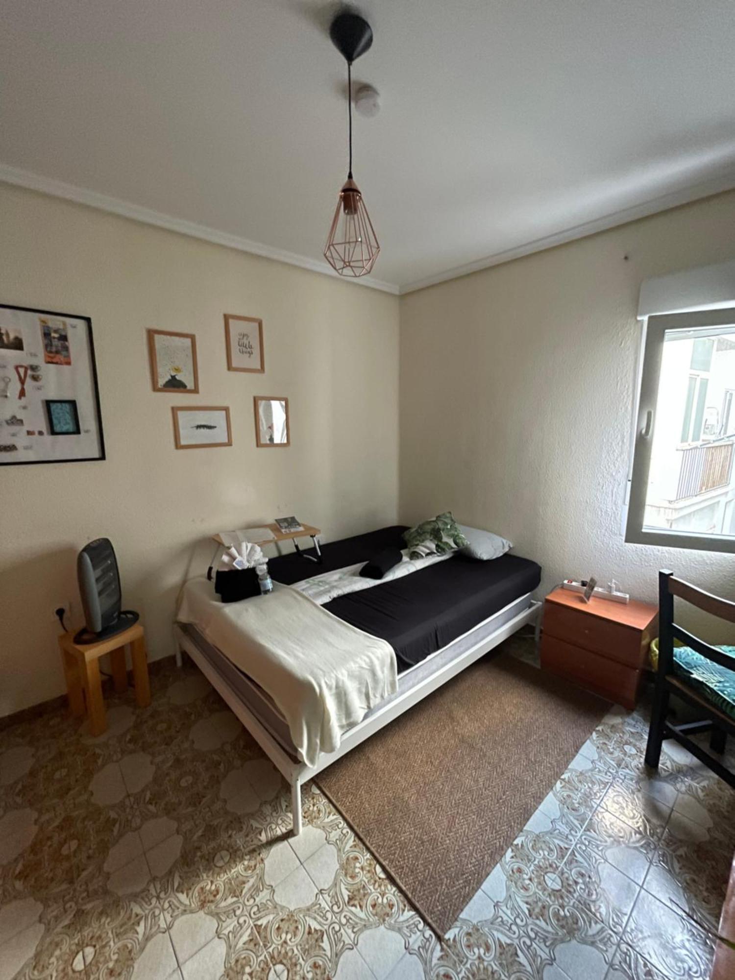 Grosses Modernes Zimmer "Silber" Fuer 2 Personen Und Katzenliebhaber Valencia Exterior photo